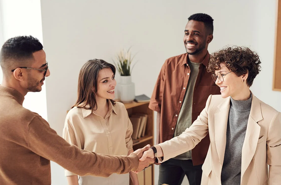 How to Make a Dress Code Policy and How to Address Violations - The Unit  Consulting
